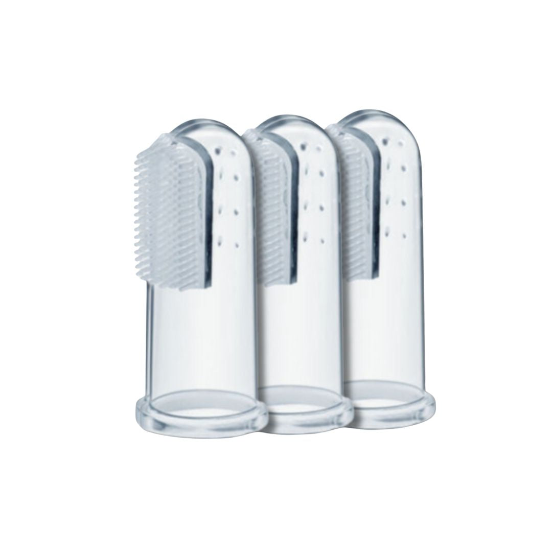 Set aus drei TraumaPet Fingerzahnbürsten für Hund und Katze. Weiche Gummibürsten für eine präzise und komfortable tägliche Mundpflege.