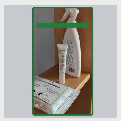 Video mit Erklärung zur Anwendung der TraumaPet Hautcreme: dünn auftragen, sanft einmassieren und mehrmals täglich wiederholen für eine möglichst optimale Hautregeneration.